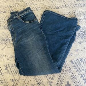 Like New Abercrombie High Rise Flare Jeans